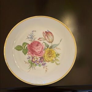 Gloria Royal Bayreuth fine porcelain charger w/ gold rim. Mitterteich, Bavaria.
